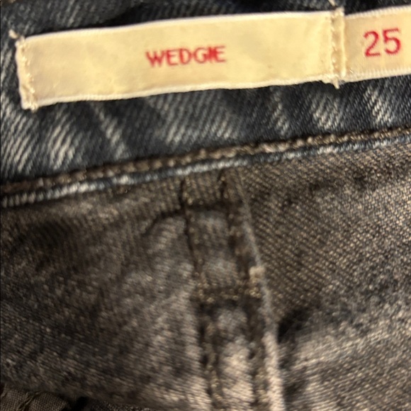 Levi’s Wedgie Button Fly Crop Jean Sz 25 High Rise Dark Wash Cheeky Straight - Picture 3 of 7